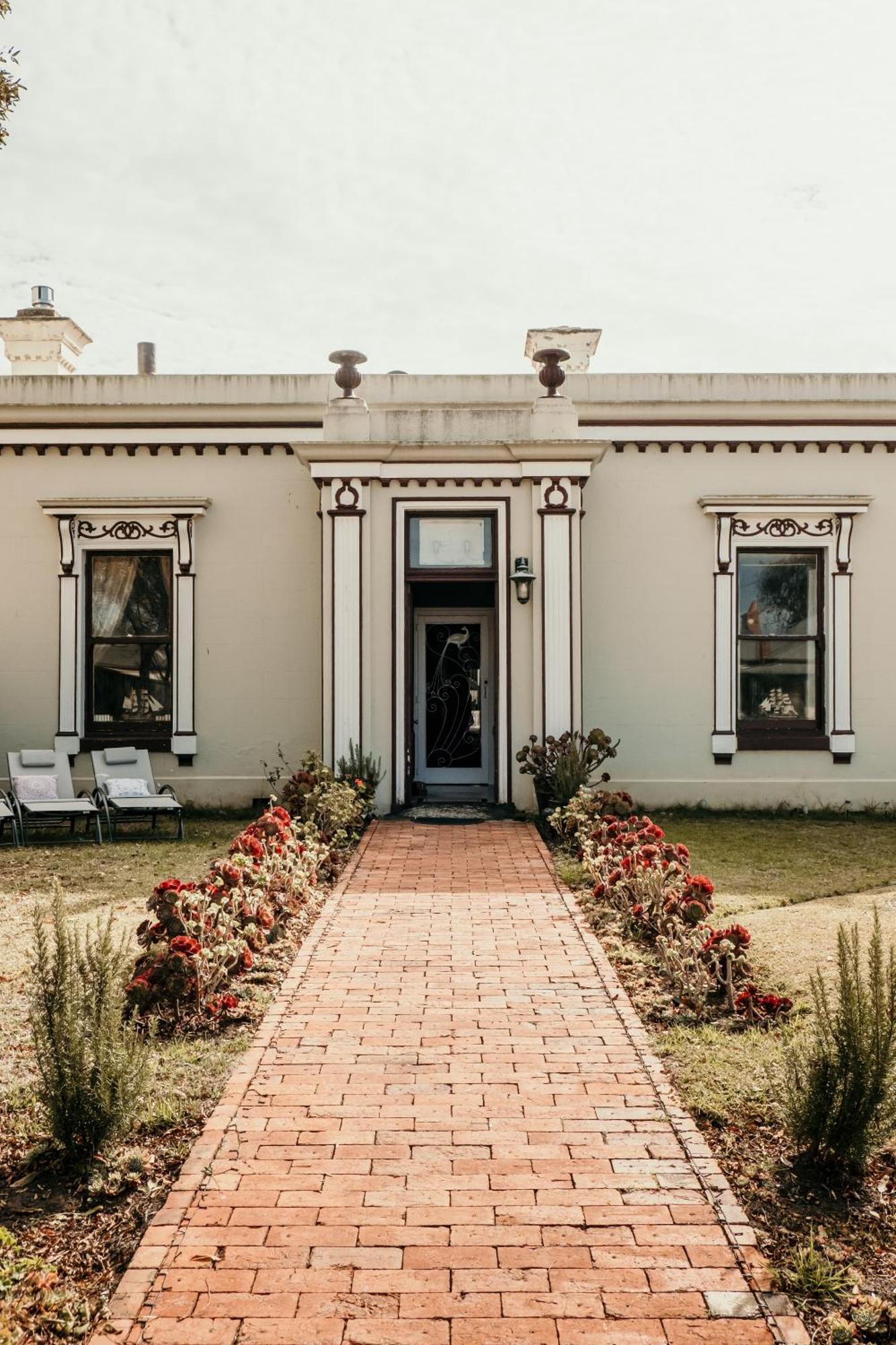 Auberge de jeunesse The Wandering Whale Port Fairy Extérieur photo