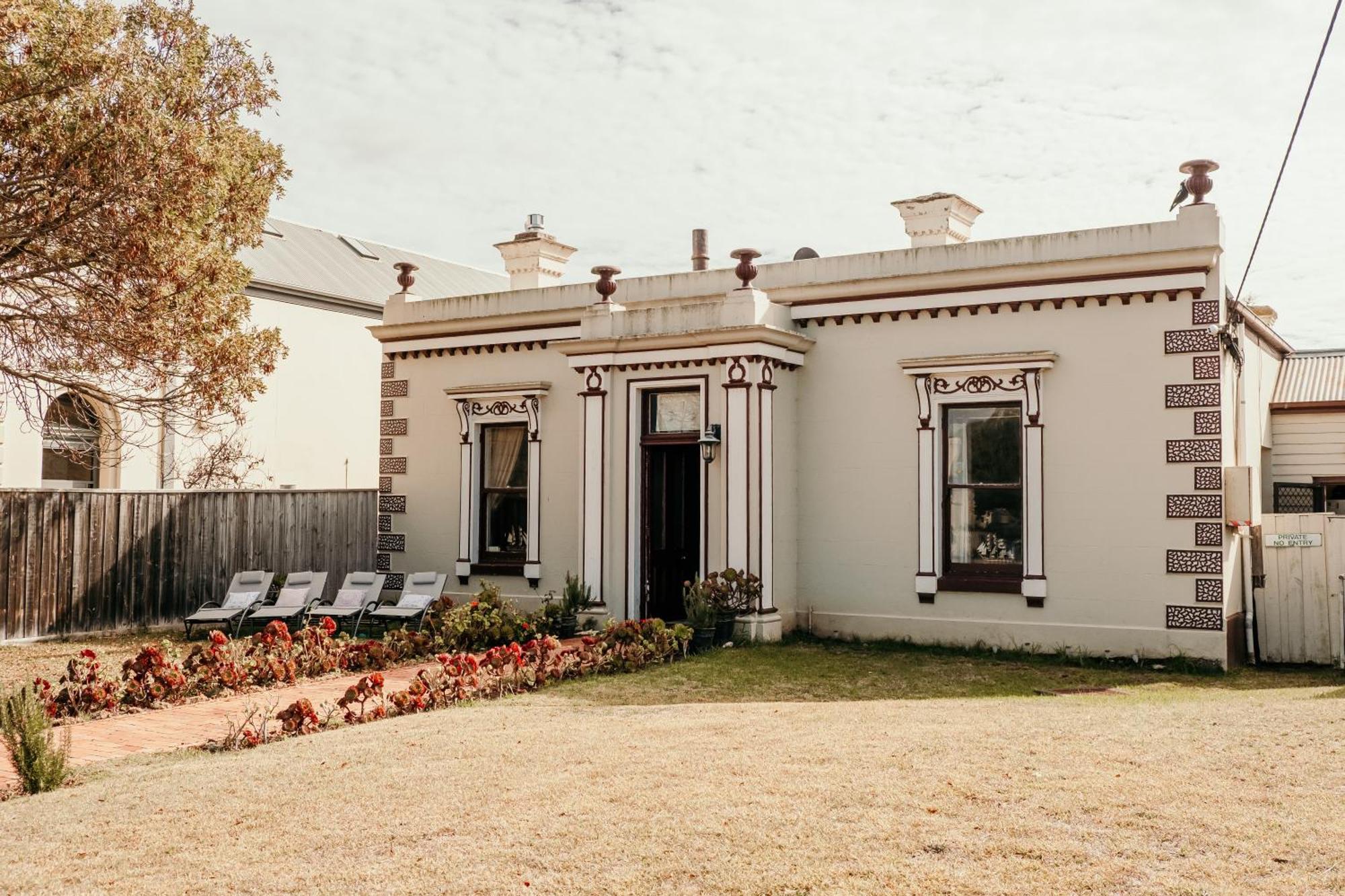 Auberge de jeunesse The Wandering Whale Port Fairy Extérieur photo